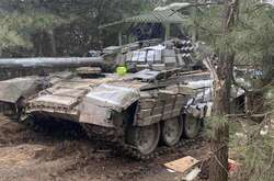 На Київщині окупанти з танків обстрілюють людей під час евакуації: є загиблі