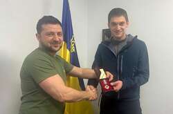 Володимир Зеленський нагородив Івана Федорова орденом «За мужність» ІІІ ступеня
