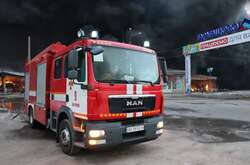 У результаті обстрілу загорілися павільйони в різних місцях ринку