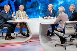 У Шольца теж є свої соловйови і скабєєви