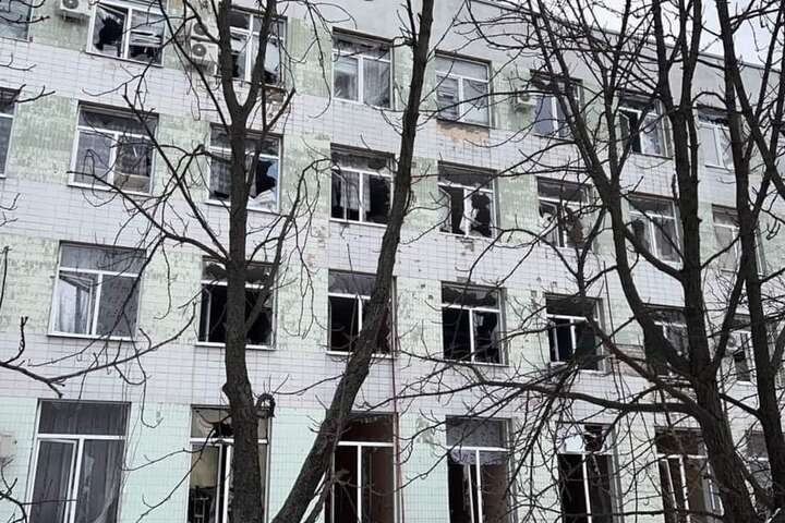Рашисти обстріляли лікарню на Луганщині