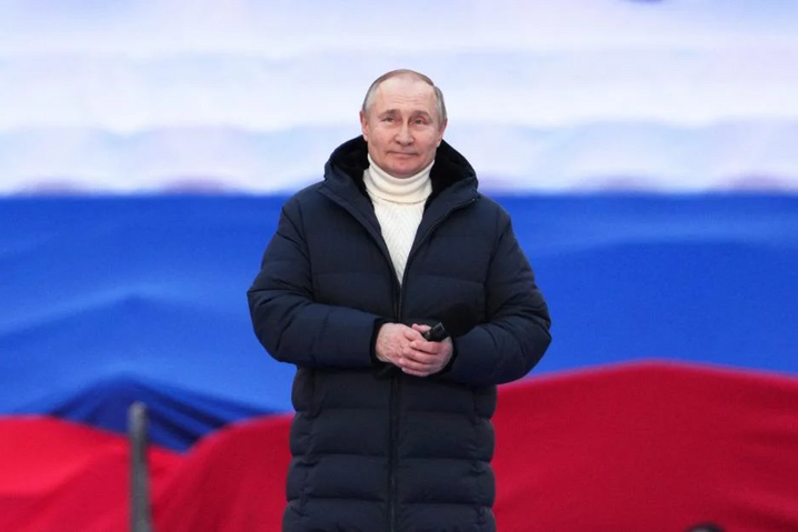 Путин выступил перед россиянами в куртке за 1,5 млн рублей