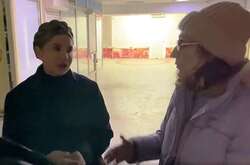 Тимошенко спасалась от обстрелов в харьковском метро (видео)