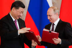  4 лютого на відкритті Зимових Олімпійських ігор Сі Цзіньпін підписав з Путіним розширену угоду 