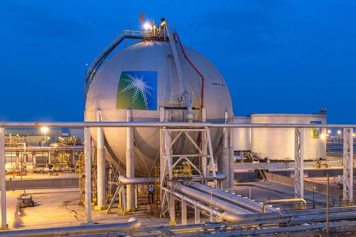 Саудівська Аравія значно збільшить потужності з видобутку нафти та газу