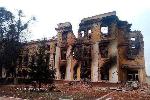 Рашисти зруйнували понад пів тисячі закладів освіти в Україні