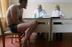 Перелік хвороб, через які не беруть в армію в мирний час. А подекуди – і у військовий