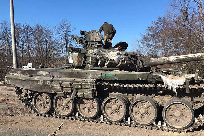 Російський солдат здав танк Україні і отримає $10 тис. винагороди