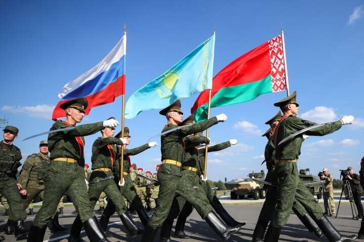 Путін пропонує білорусам чималі гроші за участь у війні проти України