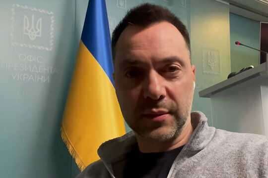 Арестович сказав, скільки окупантів перебуває навколо Києва