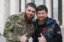  Знищений в Україні командир 141-го спеціалізованого моторизованого полку Федеральної служби військ національної гвардії РФ полковник Тушаєв (ліворуч), імовірно, керував операцією із ліквідації Володимира Зеленського 