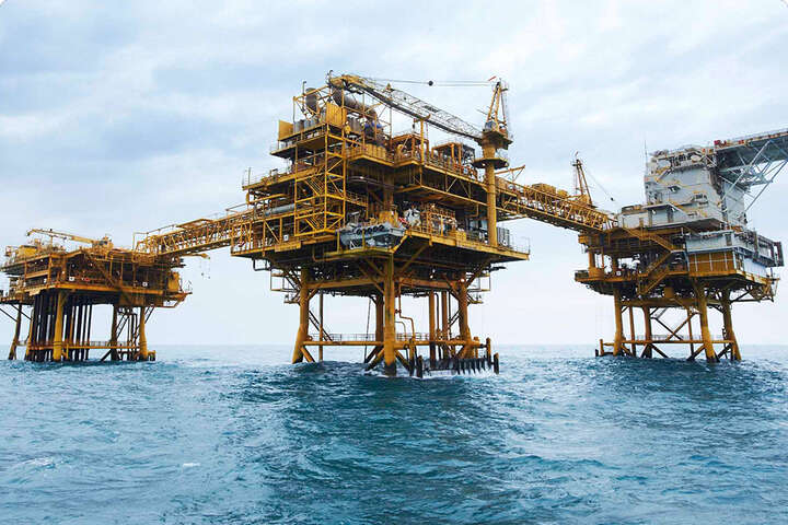 Японські нафтопереробні гіганти відмовилися від російської нафти