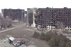  Разрушенные дома Мариуполя напоминают кадры из фильмов об апокалипсисе 