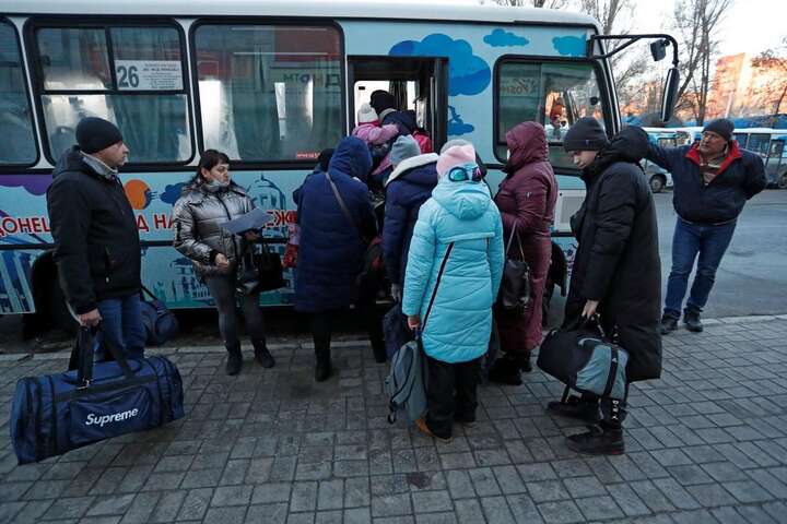 Україна евакуювала понад 3 тис. осіб з гарячих точок