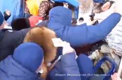 Обратно в СССР. Россияне устраивают драки за сахар (видео)