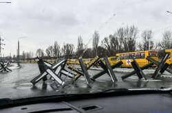 Захватчики несколько суток удерживают жителей Мариуполя на блок-постах