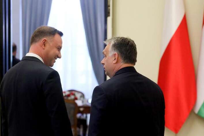 Позиция Орбана по Украине дорого обойдется Венгрии, – Дуда