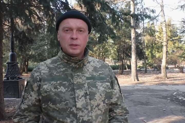 Сжег старый паспорт. Россиянин вступил в ряды украинской армии (видео)