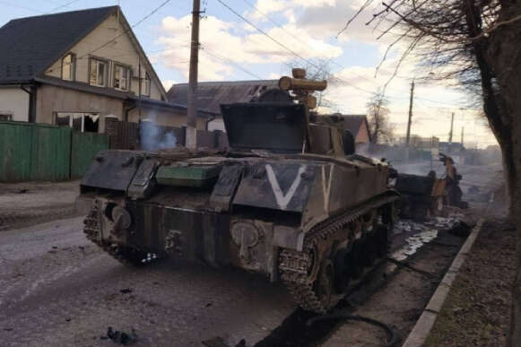 На Сумщині окупанти наїхали танком на сім’ю – Офіс генпрокурора 