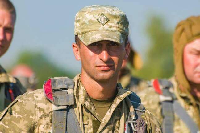 Бився до кінця. Офіцер-десантник отримав посмертно звання «Герой України» (відео)