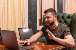 Президент України Володимир Зеленський перебуває на постійному зв'язку з прем'єр-міністром Великої Британії