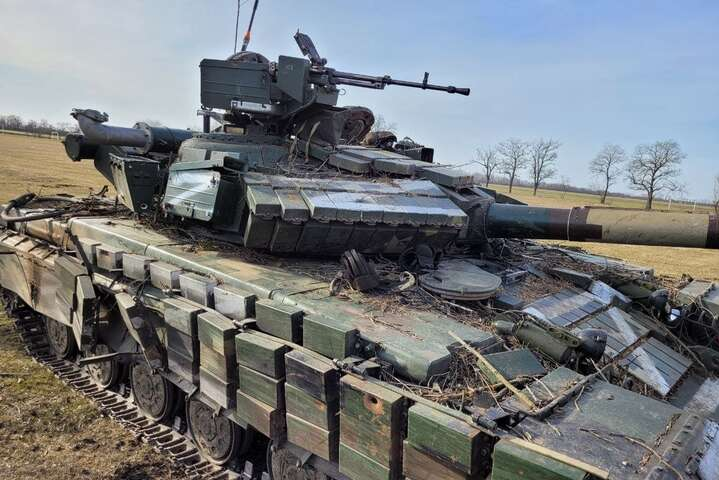 В Херсонской области ВСУ захватили два танка Т-64 (фото)