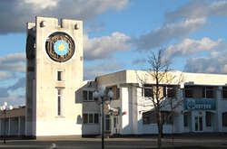 У місті є великі проблеми з харчами та медикаментами