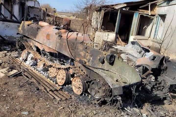 ЗСУ на Донбасі відбили чотири атаки та знищили сім танків ворога
