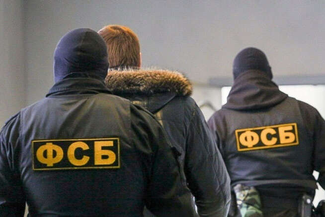 ФСБ знову спіймало «українських неонацистів», невідомих в Україні