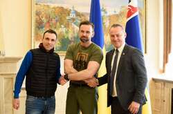 Віктор Микита зазначив, що хаб створено в рамках оптимізації процесу постачання гуманітарних вантажів з Європи до України