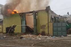 Внаслідок масових обстрілів на Харківщині виникли масштабні пожежі (фото)