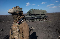 Оккупанты бросают дорогую технику, убегая от ВСУ (фото)