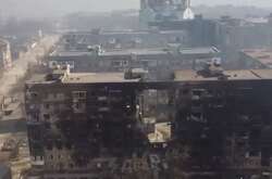 Город-герой все еще держится!