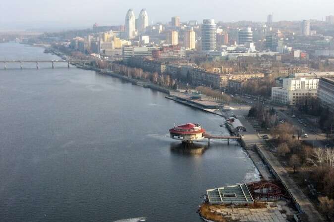 Воєнний стан: влада заборонила цивільне судноплавство Дніпром 