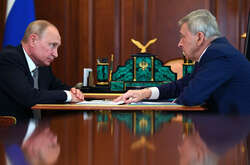 Путін хворий на рак щитовидної залози? Натяком на це може бути зустріч президента Росії із президентом Національного медичного дослідницького центру ендокринології Іваном Дєдовим