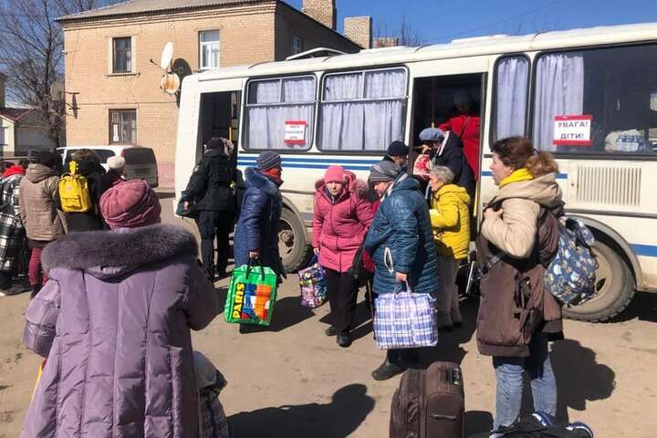 На Луганщині евакуація населення проходить під обстрілами – ОДА