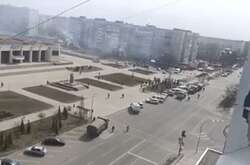 Обстріл окупантами мітингу в Енергодарі: четверо людей поранені