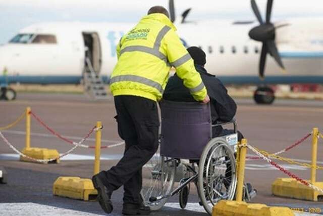 Уряд дозволив чоловікам з інвалідністю виїжджати за кордон