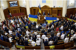  На 30-й день воєнного стану в Україні, міський голова Рівного Олександр Третяк підписав два розпорядження щодо преміювання працівників  