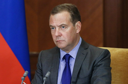  Дмитрий Медведев заявил, что Россия будет убивать украинцев, как Павел Судоплатов главу ОУН Евгения Коновальца 