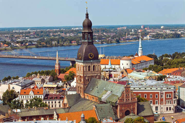 Латвія заморозила нерухомість громадян Росії на 100 млн євро