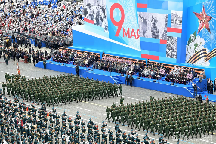 Кремль уже готовит парад на 9 мая, но «ДНР» и «ЛНР» не спешат приглашать