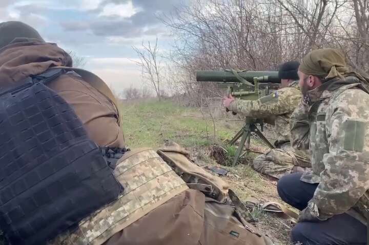 Віталій Кім показав, як військові знищують танк окупантів (відео)