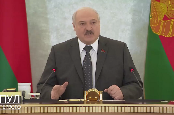 Лукашенко заявив, що провів в Україні «спецоперацію» зі звільнення далекобійників