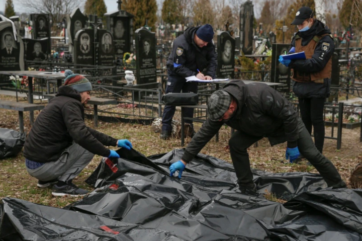 Слідчі ідентифікували 163 убитих російськими окупантами жителів Бучі