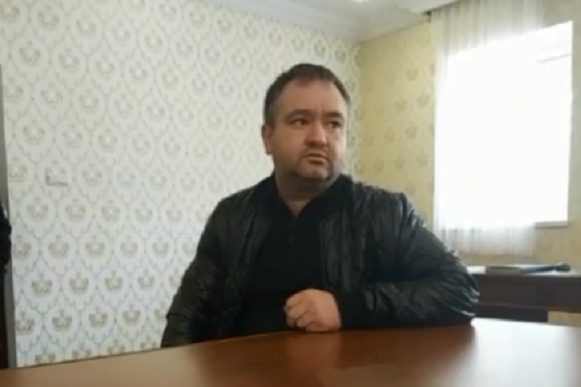 Сбежавшему из Киева подполковнику коллеги вручили цветы (видео)