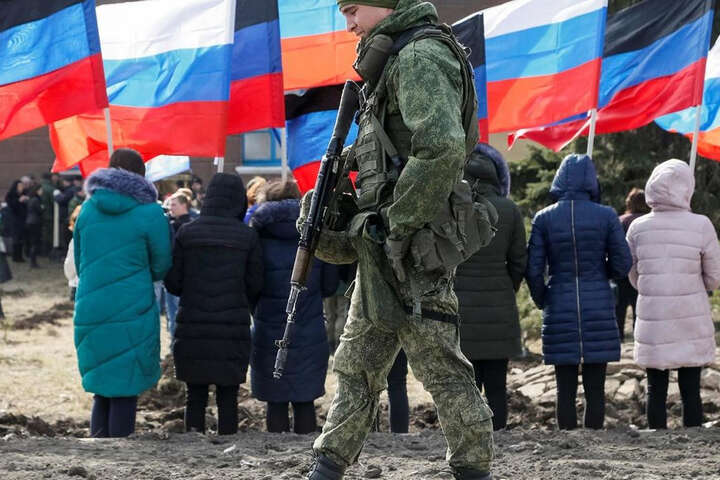 Із Росії видворяють мешканців «ДНР», які виїхали до РФ у січні-лютому