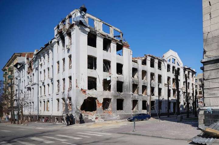 Мер Харкова показав делегації з Києва зруйноване місто (фото)