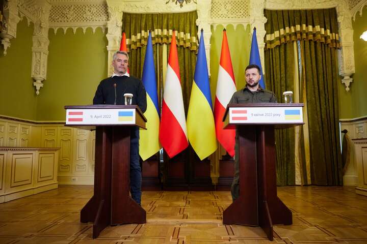 Австрійський канцлер, що зустрічався з Зеленським, планує відвідати Путіна