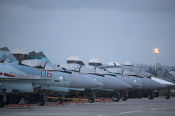 Супутникові знімки фіксують велику кількість російських винищувачів на авіабазі у Воронежі